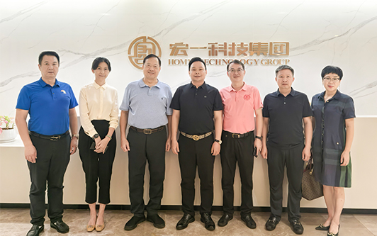 深圳市原市委常委、深圳警备区政委、党委书记等领导莅临庄闲游戏调研，共话未来创新发展之路！